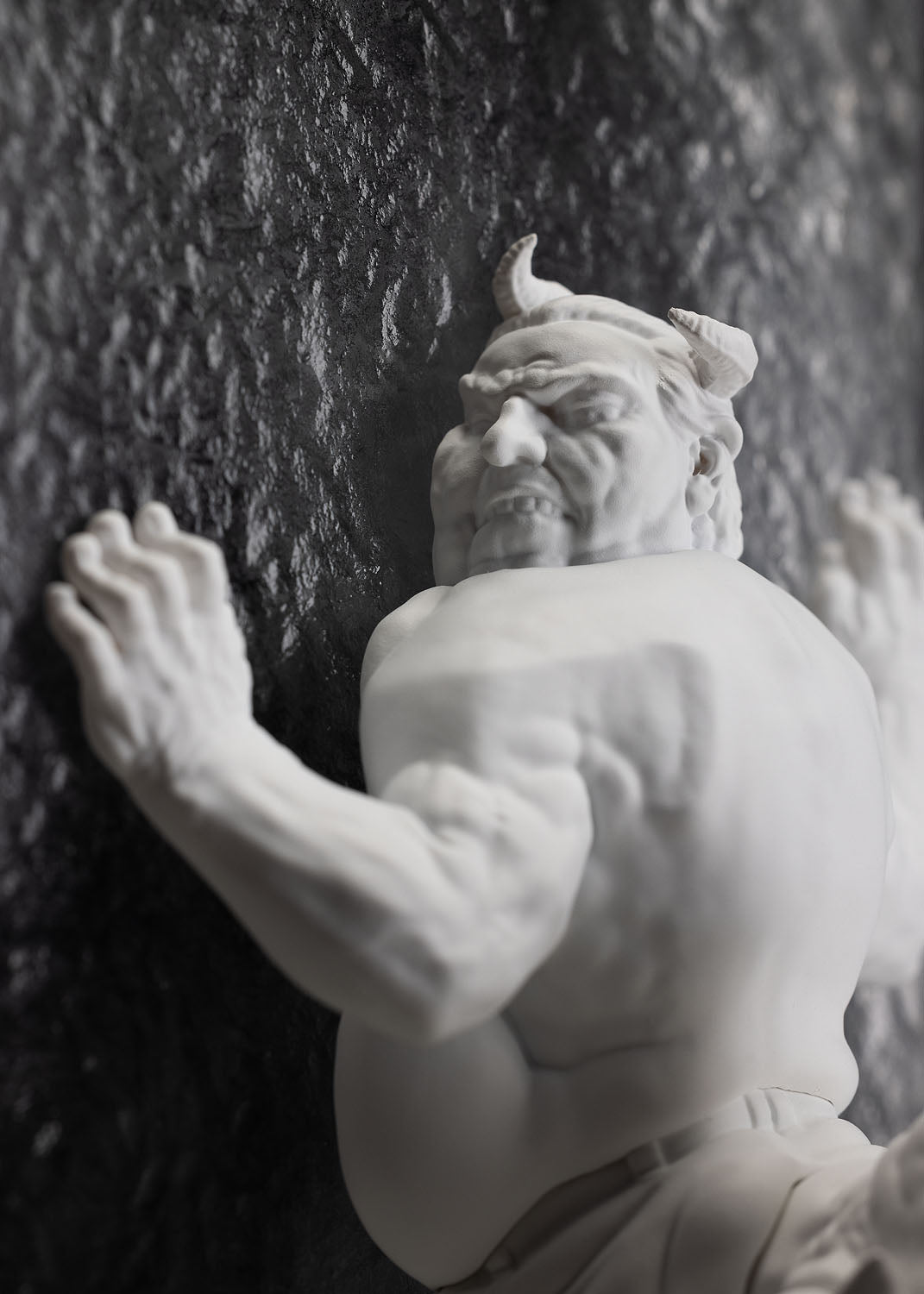 SECRET x CHEN WENLING《 WHAT YOU SEE MAY NOT BE TURE》limited 999