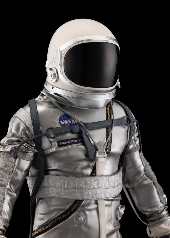 UPOINT STUDIO - NASA Mercury Project Space Suit The 1:4 Sculpture