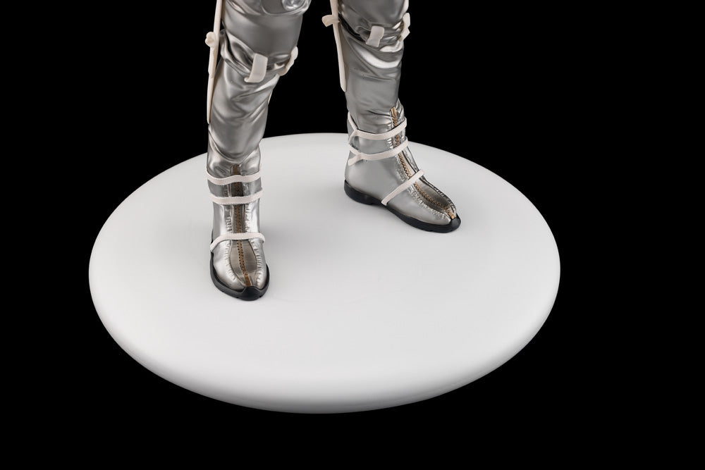 UPOINT STUDIO - NASA Mercury Project Space Suit The 1:4 Sculpture