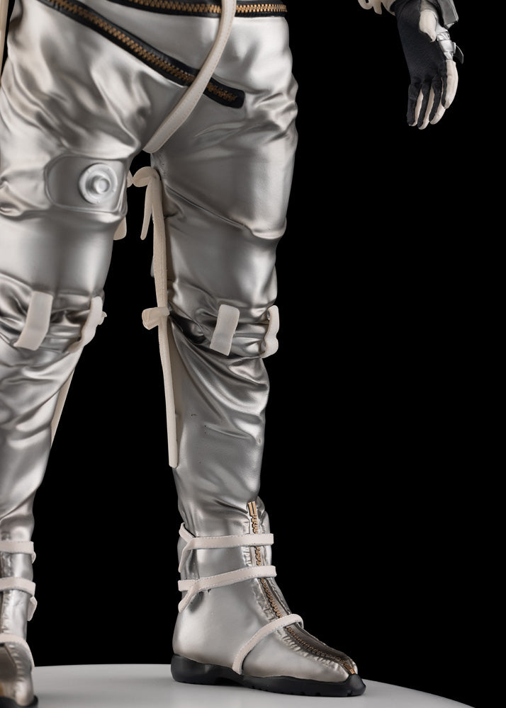UPOINT STUDIO - NASA Mercury Project Space Suit The 1:4 Sculpture