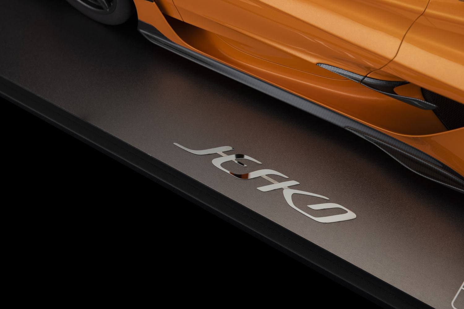 The Koenigsegg Jesko Absolut 1:8 Scale Model (orange)