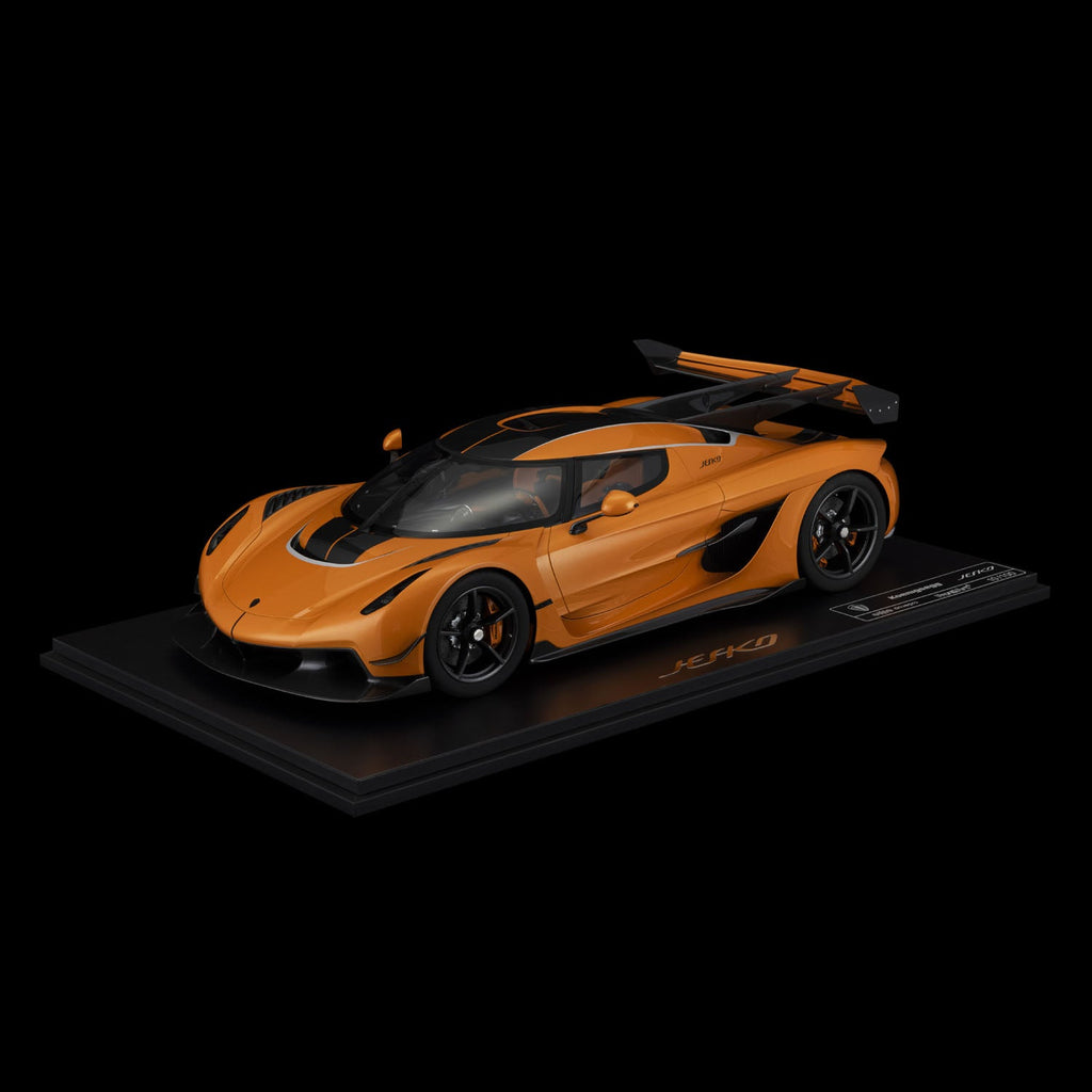 The Koenigsegg Jesko Absolut 1:8 Scale Model (orange)