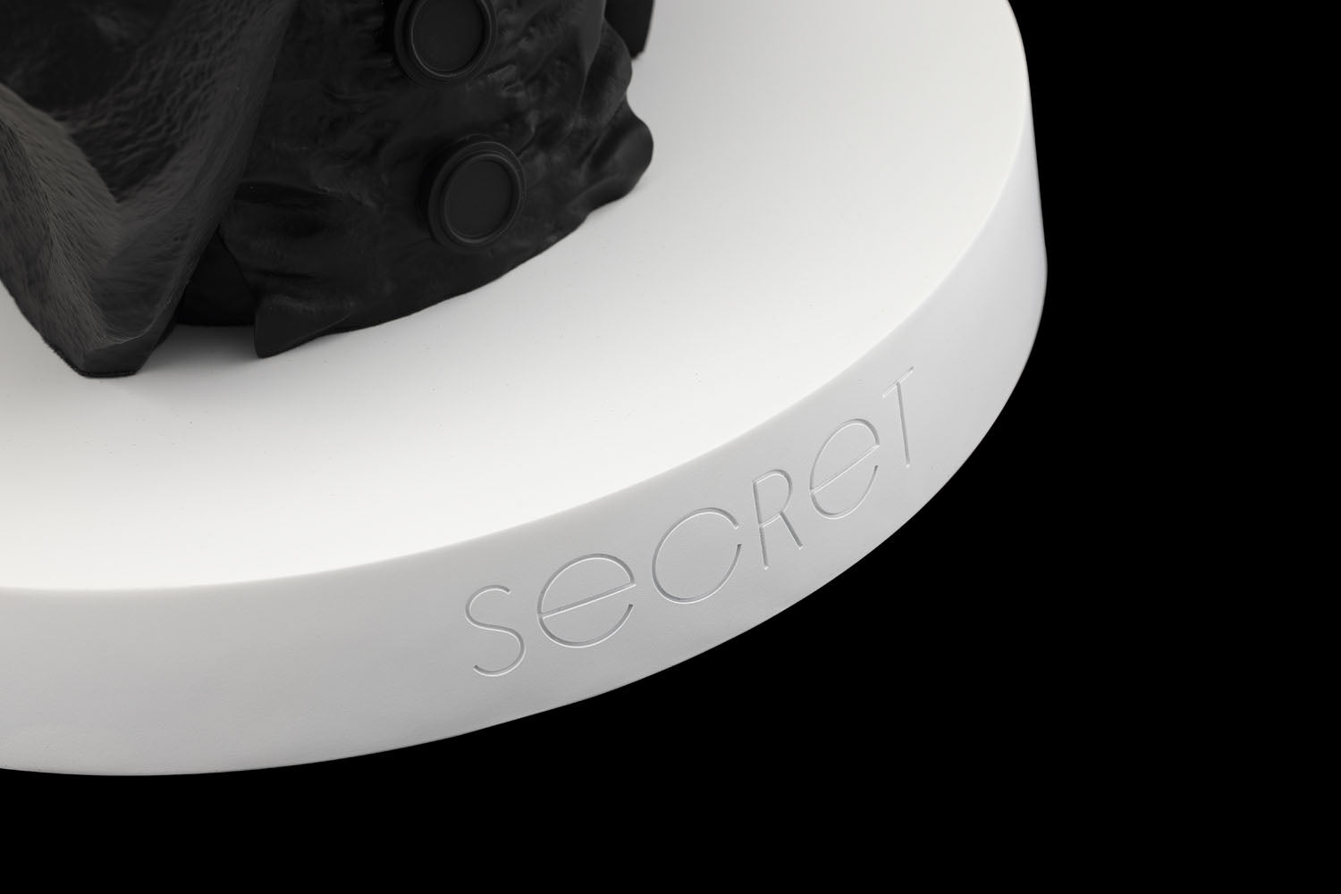 SECRET《DOLORIS Clown Sculpture》