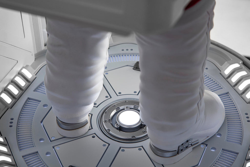 UPOINT STUDIO - Spaceman 3 The 1:4 NASA Astronaut Scale model