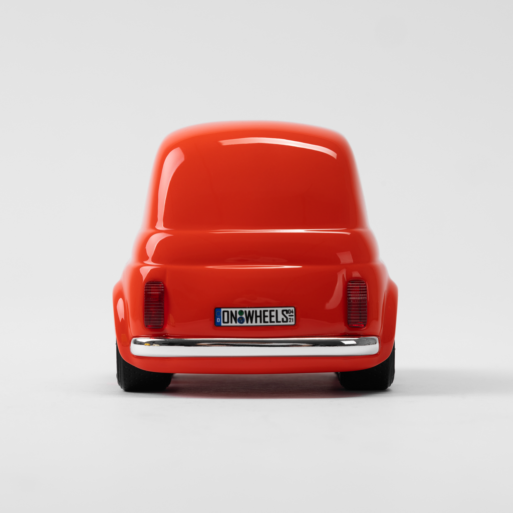 ON WHEELS Q CAR 1：24 Scale Models - F ver.  Red