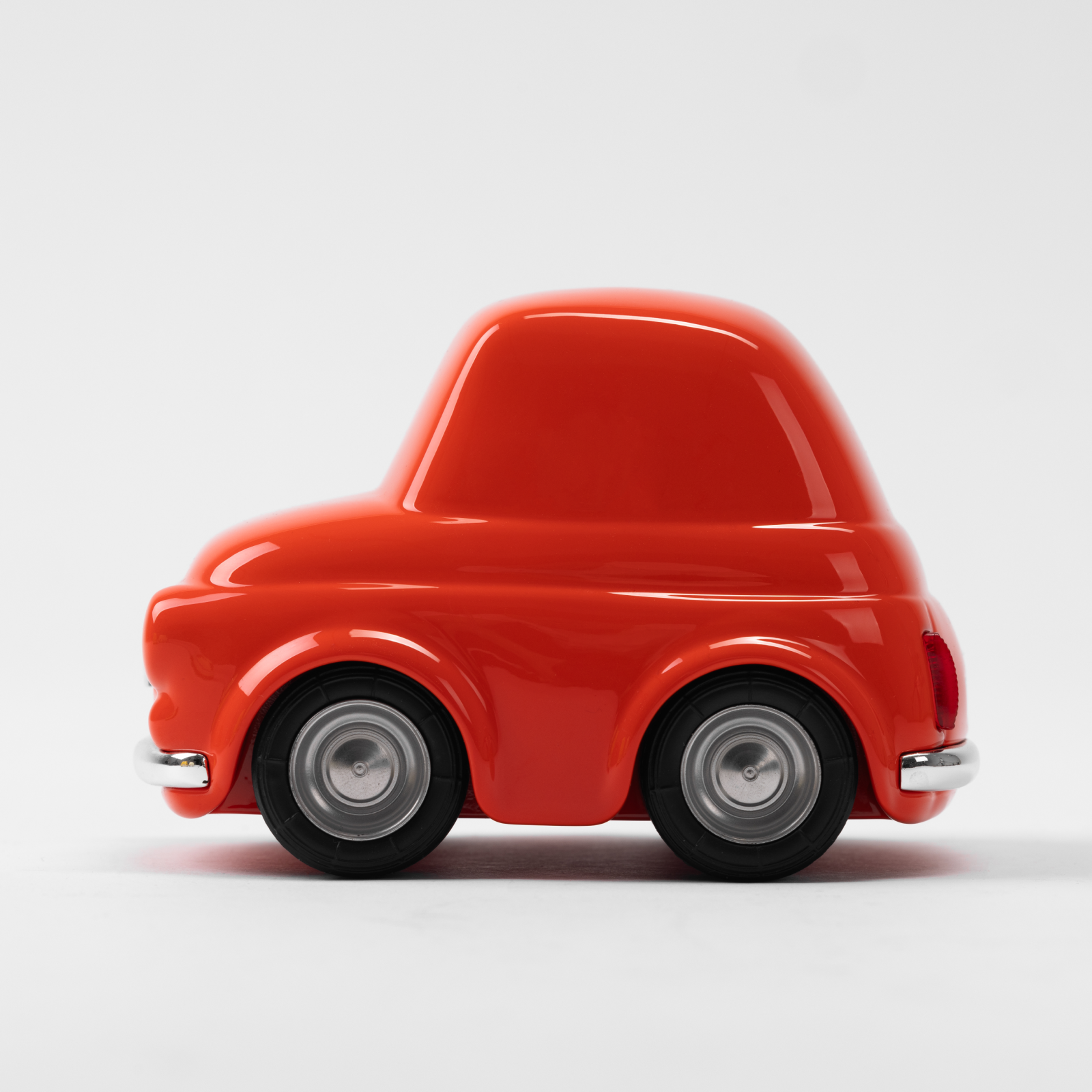ON WHEELS Q CAR 1：24 Scale Models - F ver.  Red