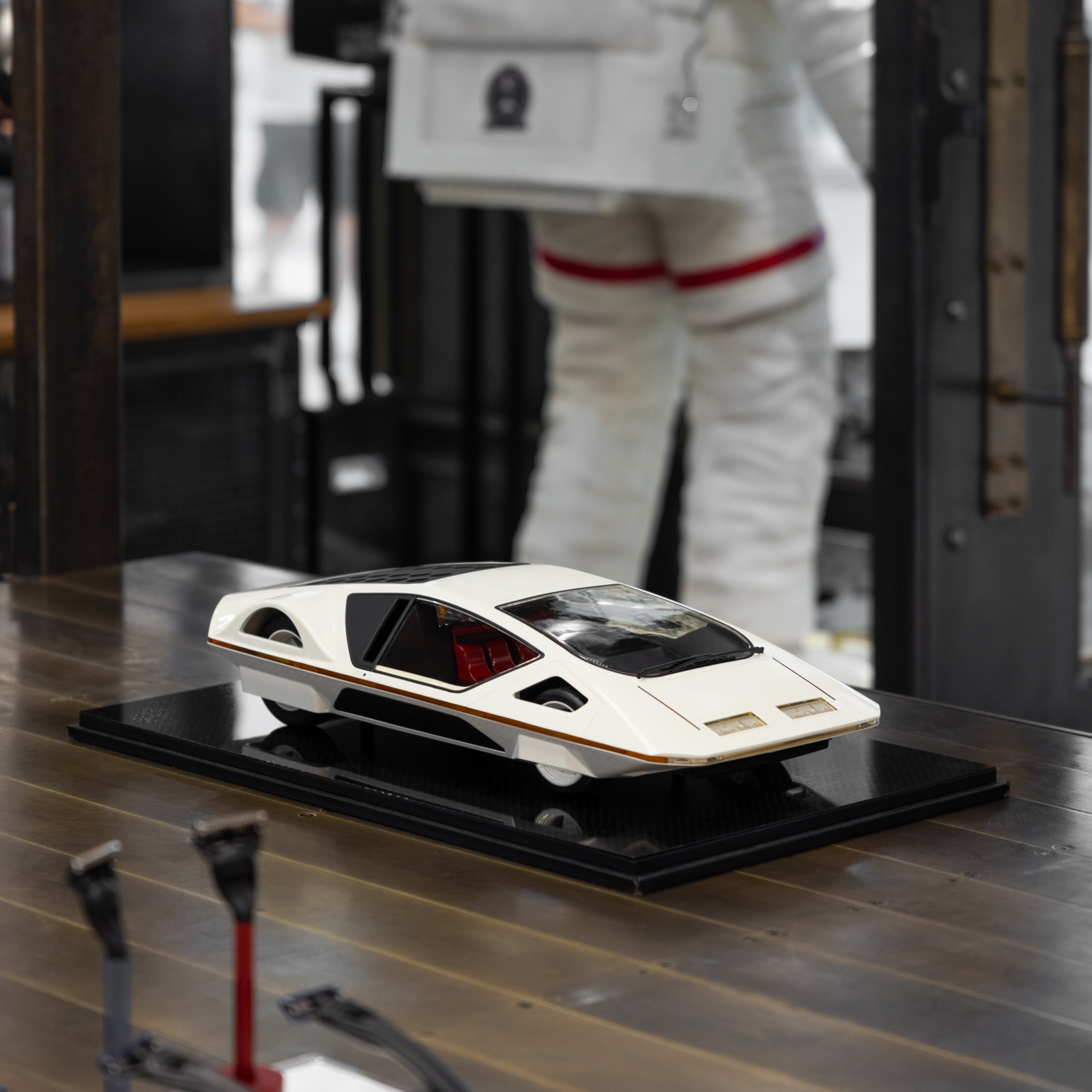 YUHAN x PININFARINA 512S  Modulo 1:8 Scale Models（limited 300）