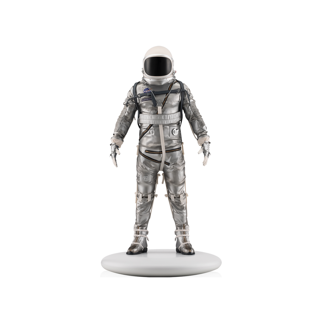 UPOINT STUDIO - NASA Mercury Project Space Suit The 1:4 Sculpture