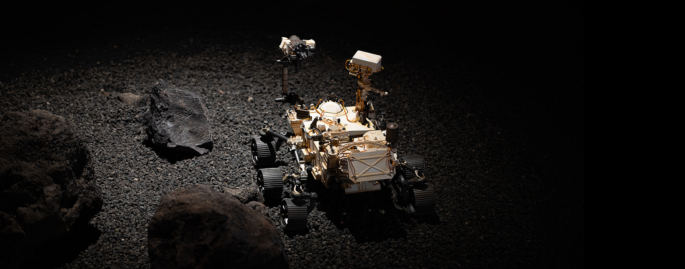 UPOINT STUDIO - NASA Perseverance Rover 1:7 Scale model